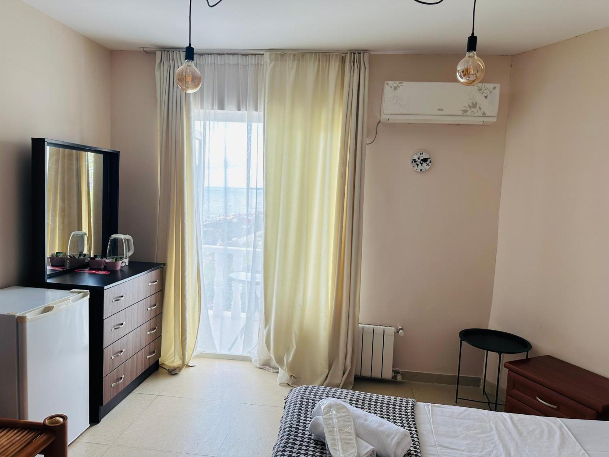 Claude Monet Beach Hotel Уреки Экстерьер фото