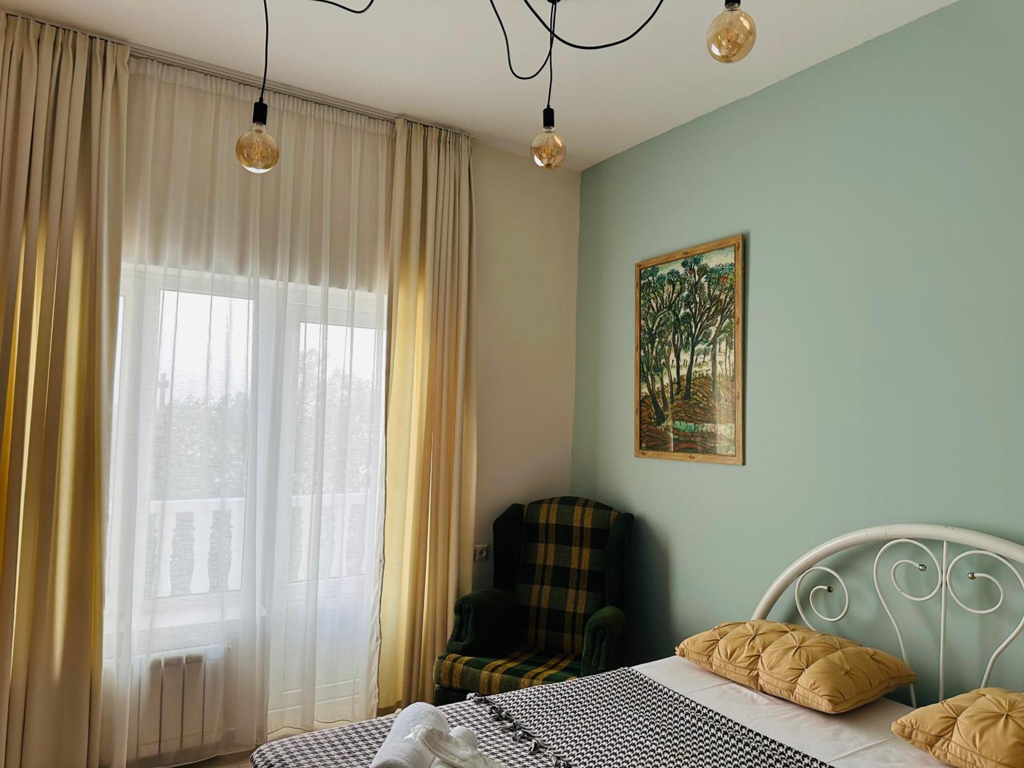 Claude Monet Beach Hotel Уреки Экстерьер фото
