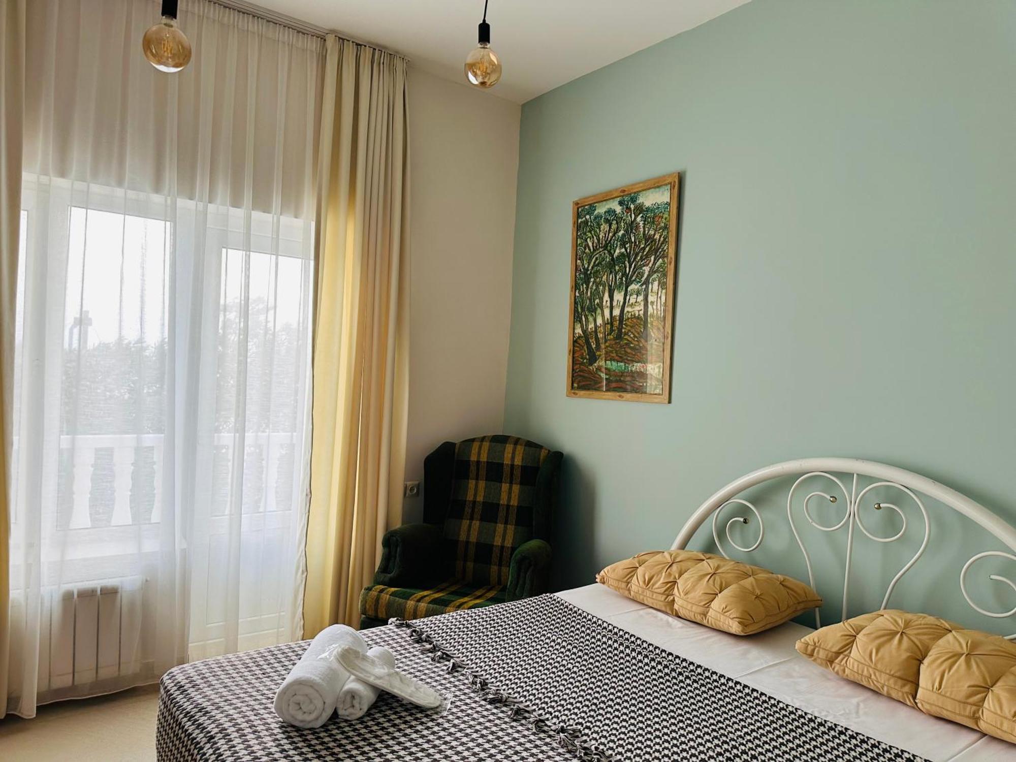 Claude Monet Beach Hotel Уреки Экстерьер фото