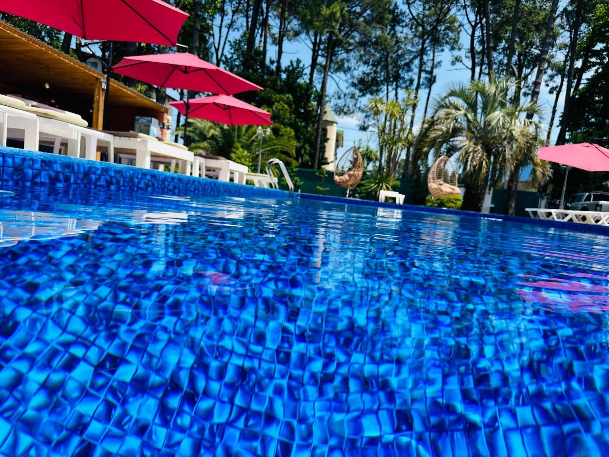 Claude Monet Beach Hotel Уреки Экстерьер фото
